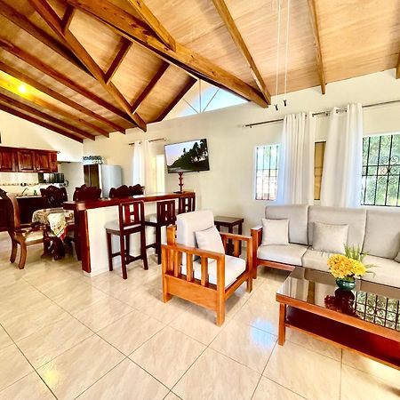 Oasis Dona Elena Villa Jarabacoa Kültér fotó